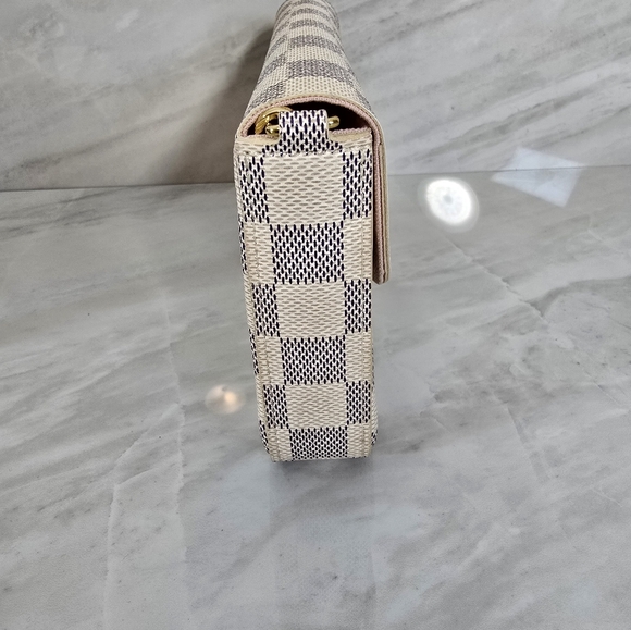 Louis Vuitton Felicie Damier Crossbody Bag - Picture 13 of 16
